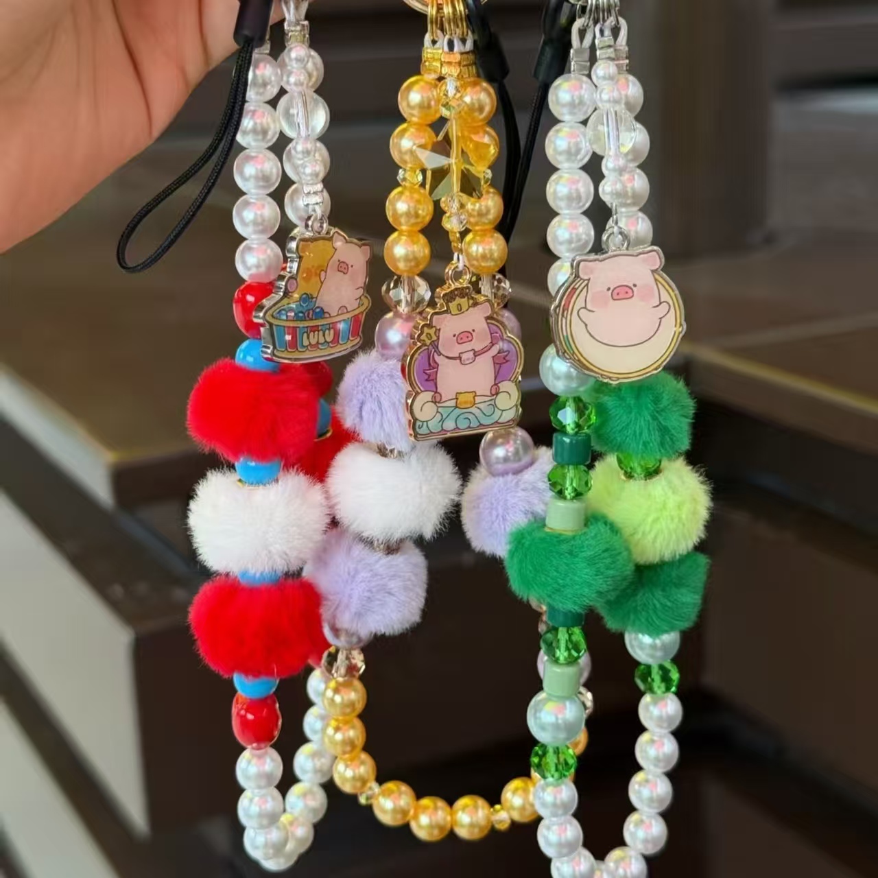 Phone Accessories Blind Box - متوفر: صندوق الغموض لولو الخنزير من
